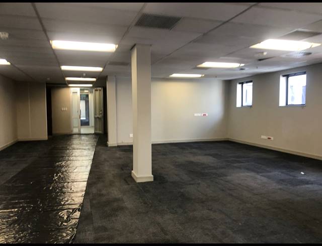 320M² OFFICE TO LET IN WAVERLEY